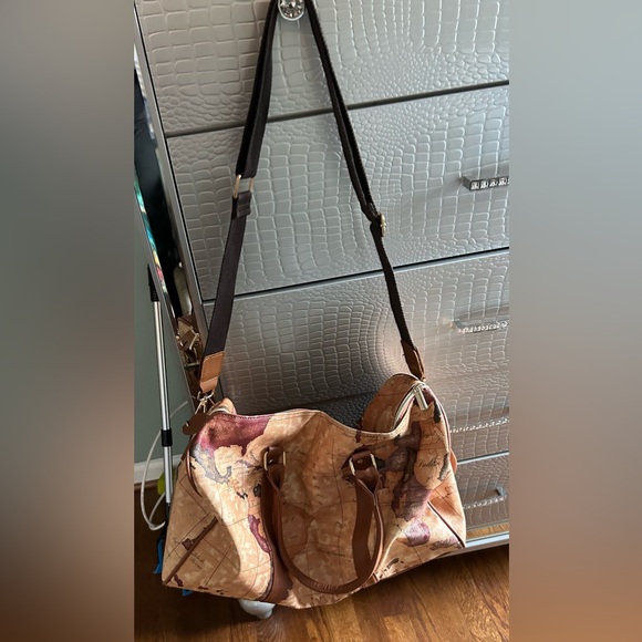 Ah Young Travel Duffel Bag From Giles N Brooks - Picture 12 of 16